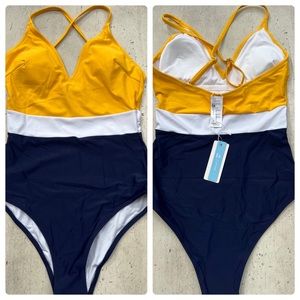 Women’s CUPSHE padded one piece bathing suit!